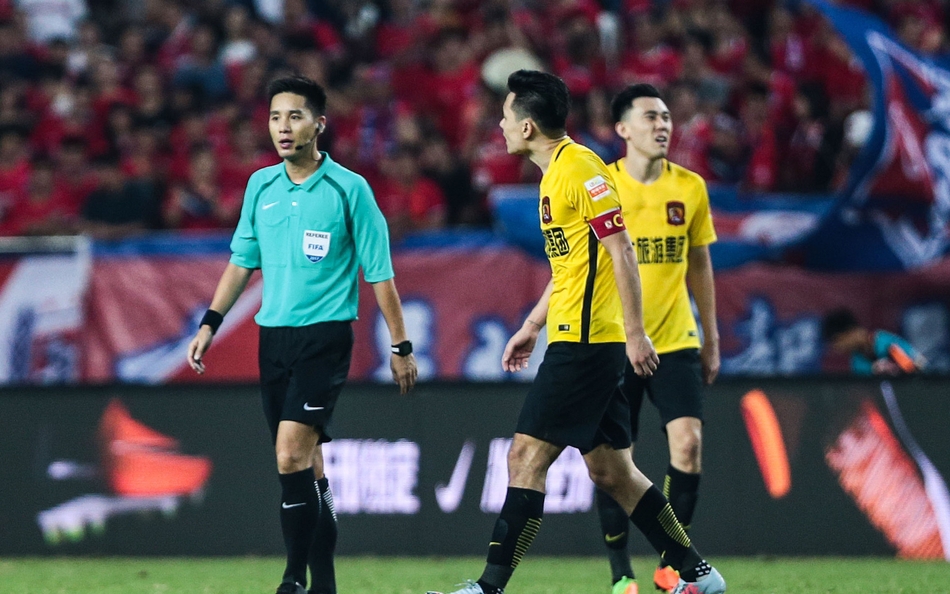 爱游戏全站-关于清晨突围战来临，金州勇士围绕中超外线爆发，压力陡增，心理建设被强调的信息-爱游戏全站