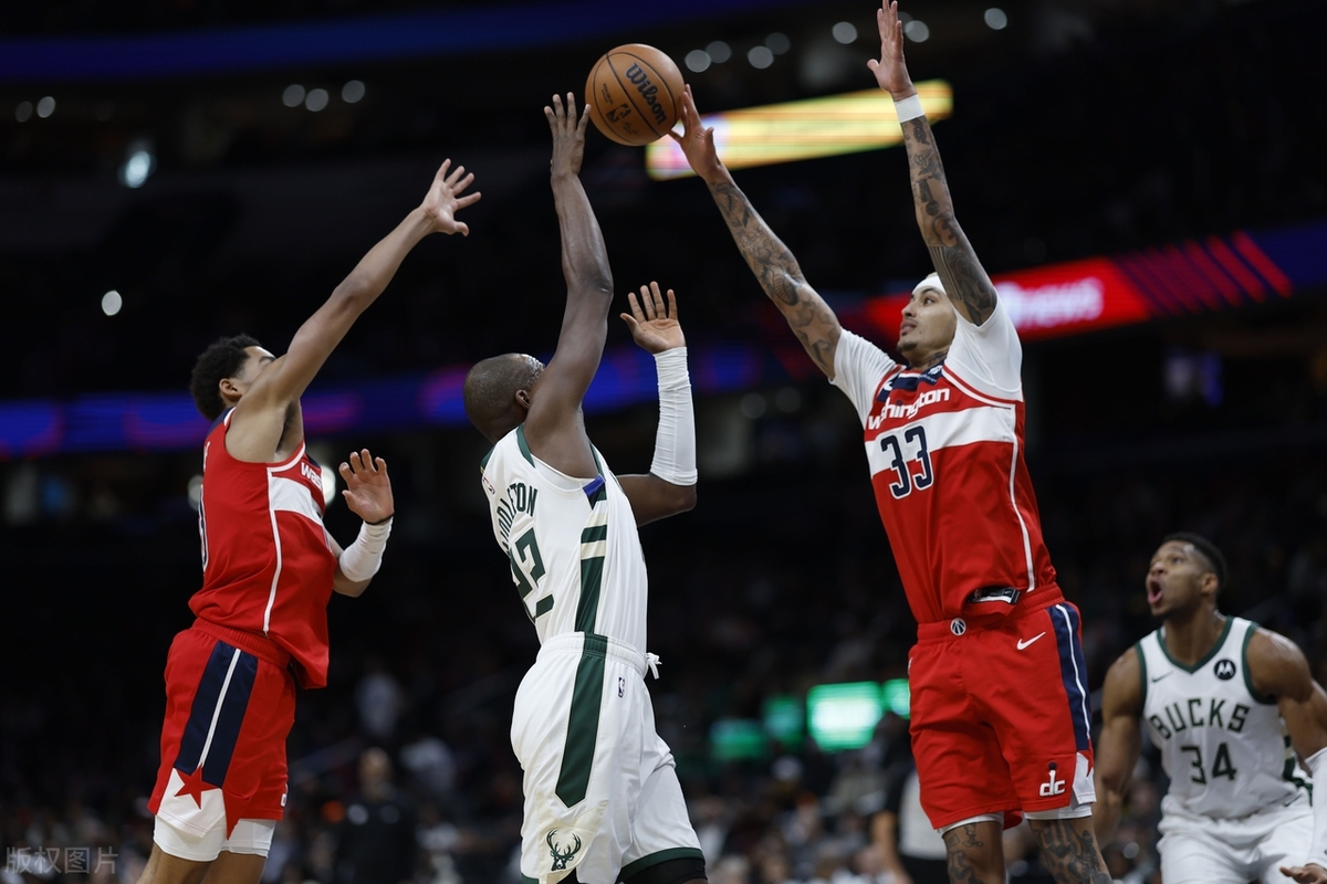 爱游戏体育-关于集结日葡超焦点战，密尔沃基雄鹿手感冰凉，质疑声仍在，球队文化再被提及的信息-爱游戏体育